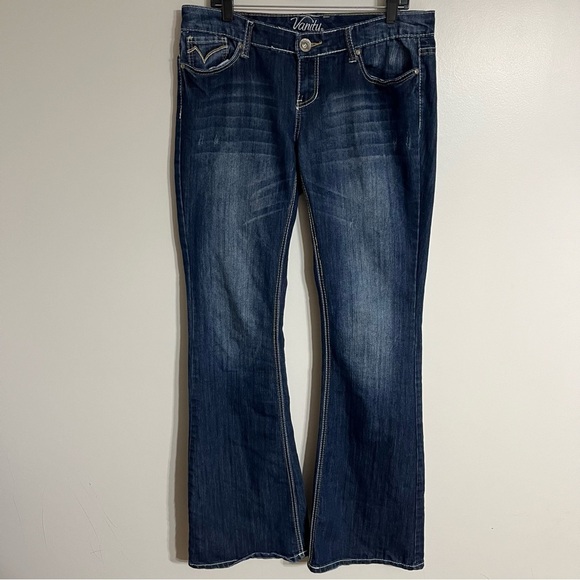 Women’s Vanity Dark Wash Flare Jeans Size 29 Tall Embroidered Pockets Stretch - Picture 1 of 11
